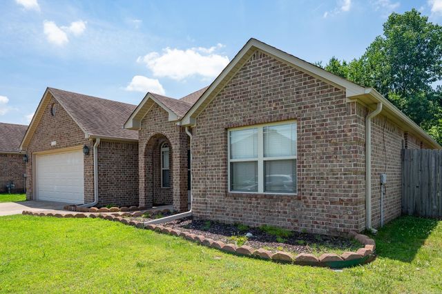 2925 Gladstone Drive, Conway, AR 72032