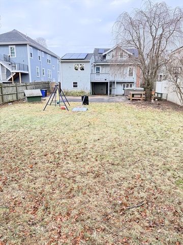 153-155 Vassall St, Quincy, MA 02170