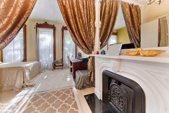 323 E 116TH Street, New York City, NY 10029