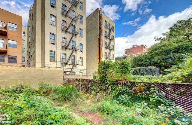 323 E 116TH Street, New York City, NY 10029