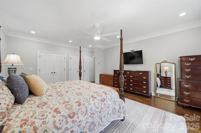 890 18th Avenue Court NW, Hickory, NC 28601