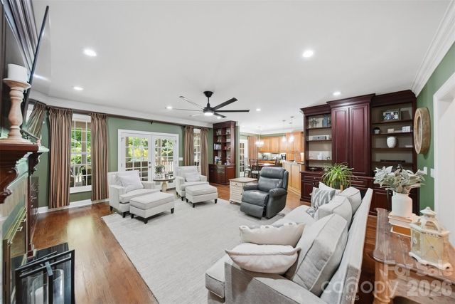 890 18th Avenue Court NW, Hickory, NC 28601