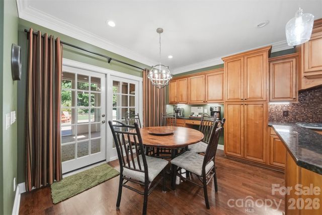890 18th Avenue Court NW, Hickory, NC 28601
