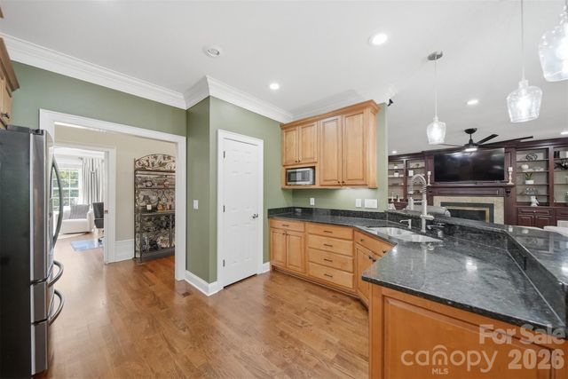 890 18th Avenue Court NW, Hickory, NC 28601