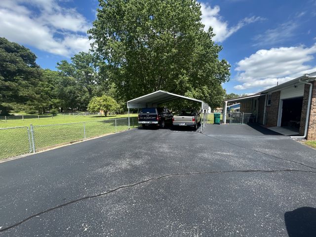 349 Woods Edge Rd, Winchester, TN 37398