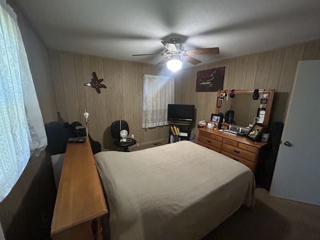 349 Woods Edge Rd, Winchester, TN 37398