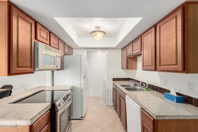 8021 N 32ND Avenue, Phoenix, AZ 85051