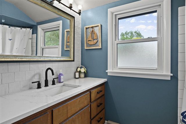 4609 Onaway Pass, Madison, WI 53711