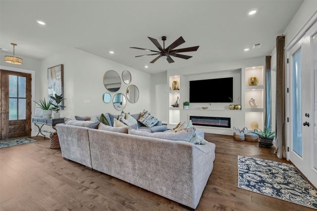 9425 Dripping Springs Road, Denison, TX 75021