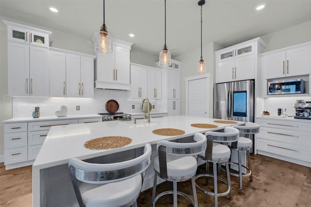 9425 Dripping Springs Road, Denison, TX 75021