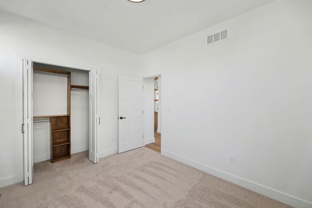 3259 N Bedford St, Wichita, KS 67226