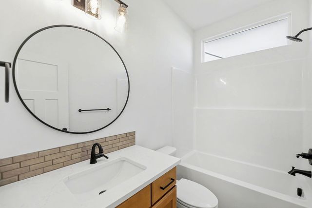 3259 N Bedford St, Wichita, KS 67226