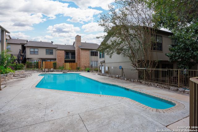 7711 Callaghan Rd Apt 104, San Antonio, TX 78229