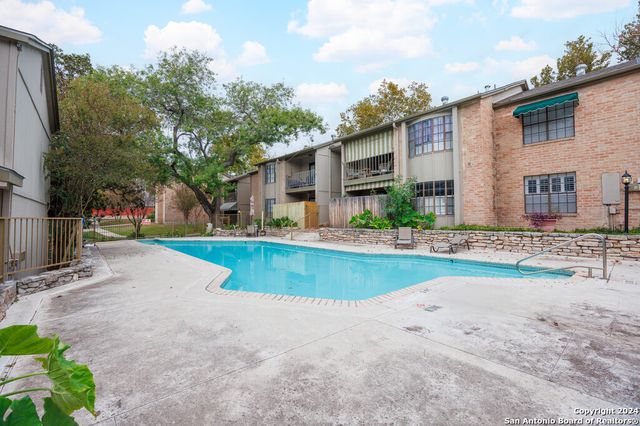 7711 Callaghan Rd Apt 104, San Antonio, TX 78229