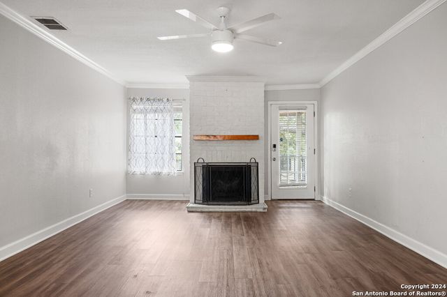 7711 Callaghan Rd Apt 104, San Antonio, TX 78229