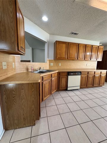 5824 Emrose Terrace, Dallas, TX 75227