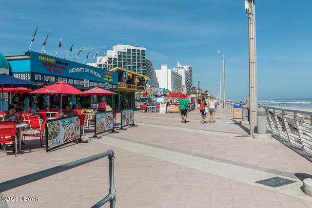 1688 Montgomery Avenue, Daytona Beach, FL 32117