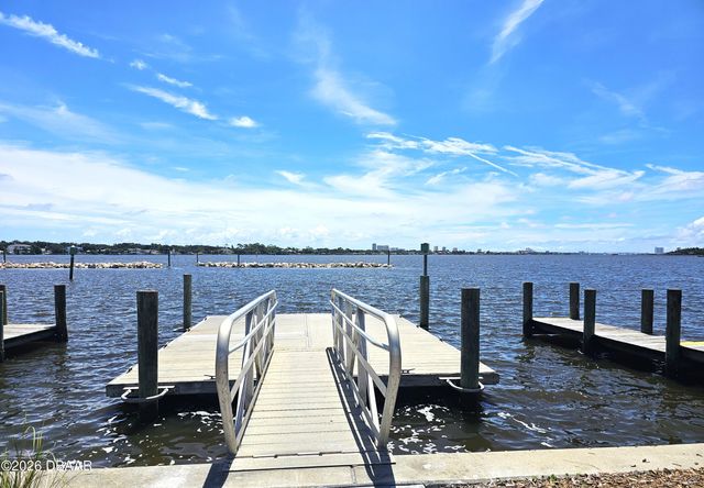 1688 Montgomery Avenue, Daytona Beach, FL 32117