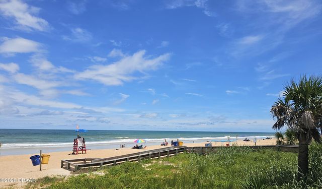 1688 Montgomery Avenue, Daytona Beach, FL 32117