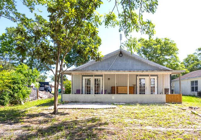 1688 Montgomery Avenue, Daytona Beach, FL 32117