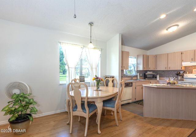 1688 Montgomery Avenue, Daytona Beach, FL 32117