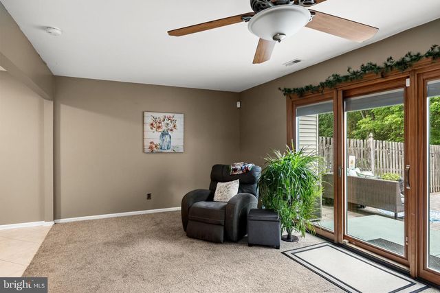 136 LAMPLIGHTER CT, Marlton, NJ 08053