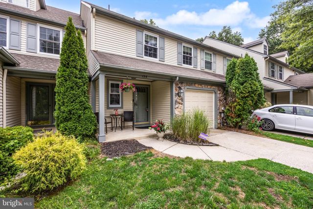 136 LAMPLIGHTER CT, Marlton, NJ 08053