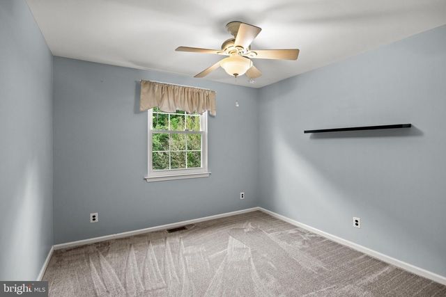 136 LAMPLIGHTER CT, Marlton, NJ 08053
