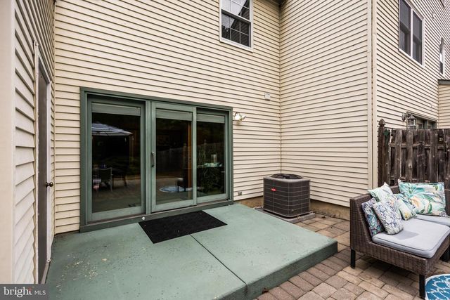 136 LAMPLIGHTER CT, Marlton, NJ 08053