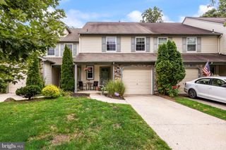 136 LAMPLIGHTER CT, Marlton, NJ 08053