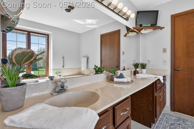 4359 Birch Run Drive, Troy, MI 48098