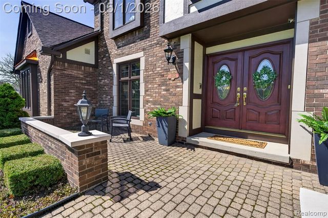 4359 Birch Run Drive, Troy, MI 48098