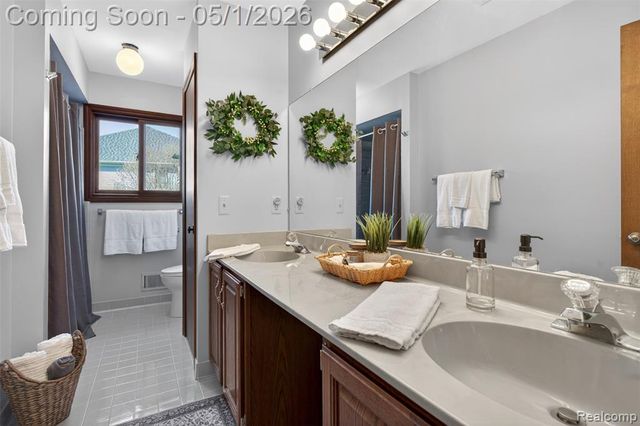 4359 Birch Run Drive, Troy, MI 48098