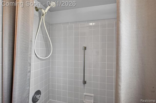4359 Birch Run Drive, Troy, MI 48098