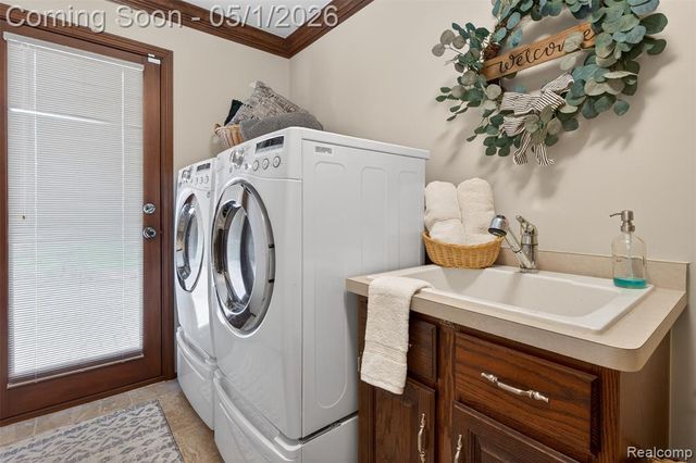 4359 Birch Run Drive, Troy, MI 48098