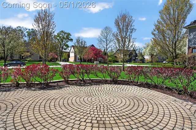 4359 Birch Run Drive, Troy, MI 48098