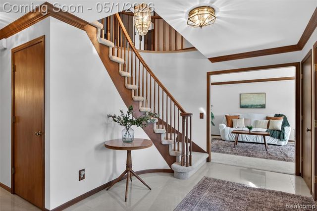 4359 Birch Run Drive, Troy, MI 48098