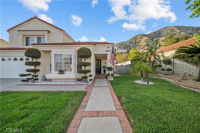 12647 Hubbard Street, Sylmar, CA 91342