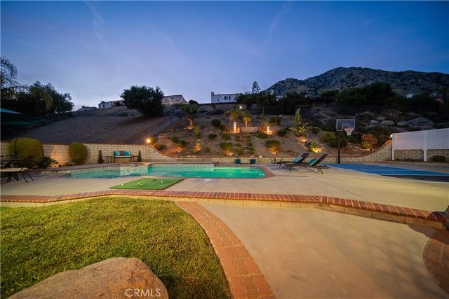 12647 Hubbard Street, Sylmar, CA 91342