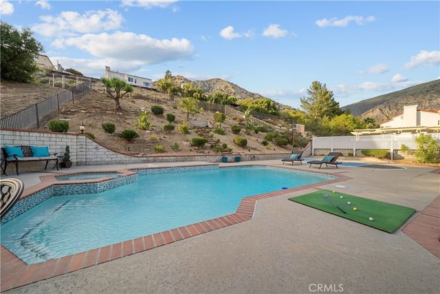 12647 Hubbard Street, Sylmar, CA 91342