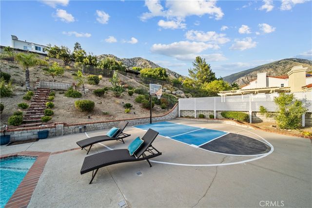 12647 Hubbard Street, Sylmar, CA 91342
