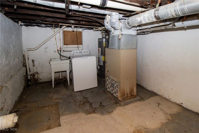 3818 Highland Road, Cleveland, OH 44111