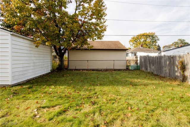 3818 Highland Road, Cleveland, OH 44111