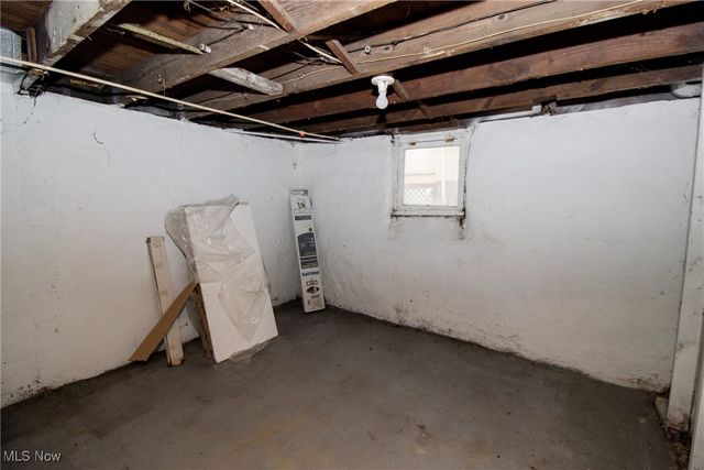 3818 Highland Road, Cleveland, OH 44111