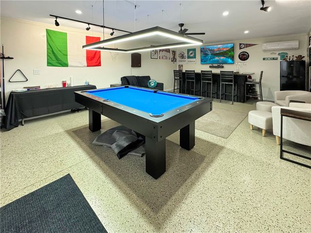 216 E Edgewood Ave, New Castle, PA 16105