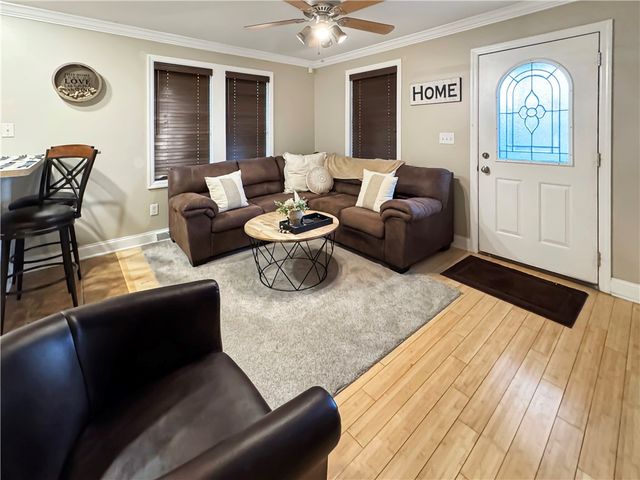 216 E Edgewood Ave, New Castle, PA 16105