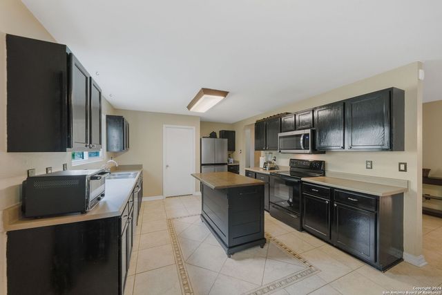 232 N Willow Way, Cibolo, TX 78108