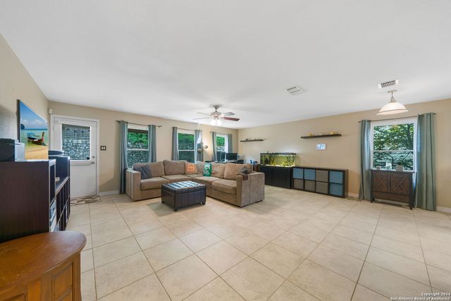 232 N Willow Way, Cibolo, TX 78108