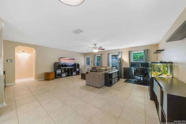 232 N Willow Way, Cibolo, TX 78108
