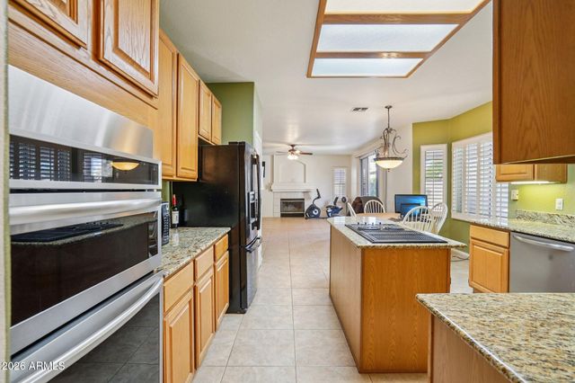 6572 W ABRAHAM Lane, Glendale, AZ 85308